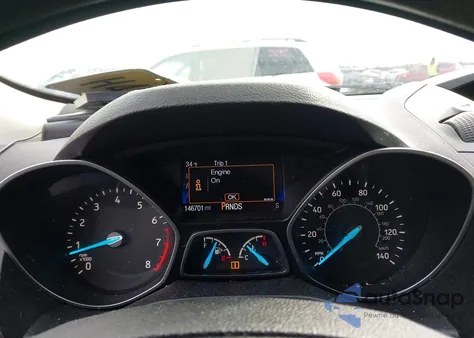 2017 Ford Escape S z USA, uszkodzony, nr VIN 1FMCU0F7XHUA07026